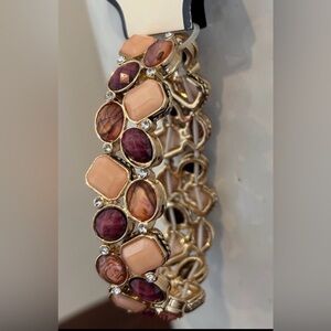 Napier Gold Tone stretch,acrylic oval & rectangle peach,brown,burgundy stones